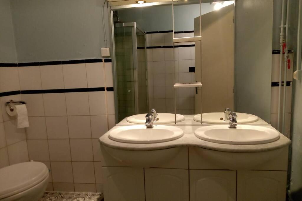 Charmant Appartement A Периго Экстерьер фото